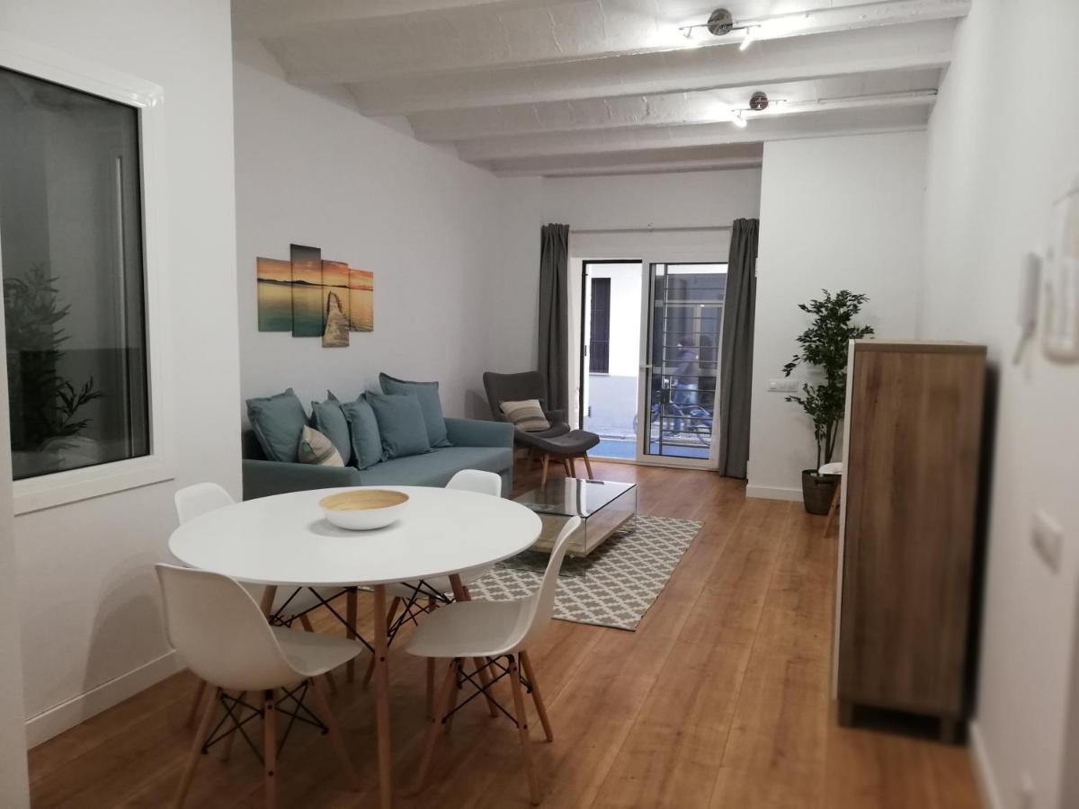 Gaudi Street Apartments Sitges Luaran gambar