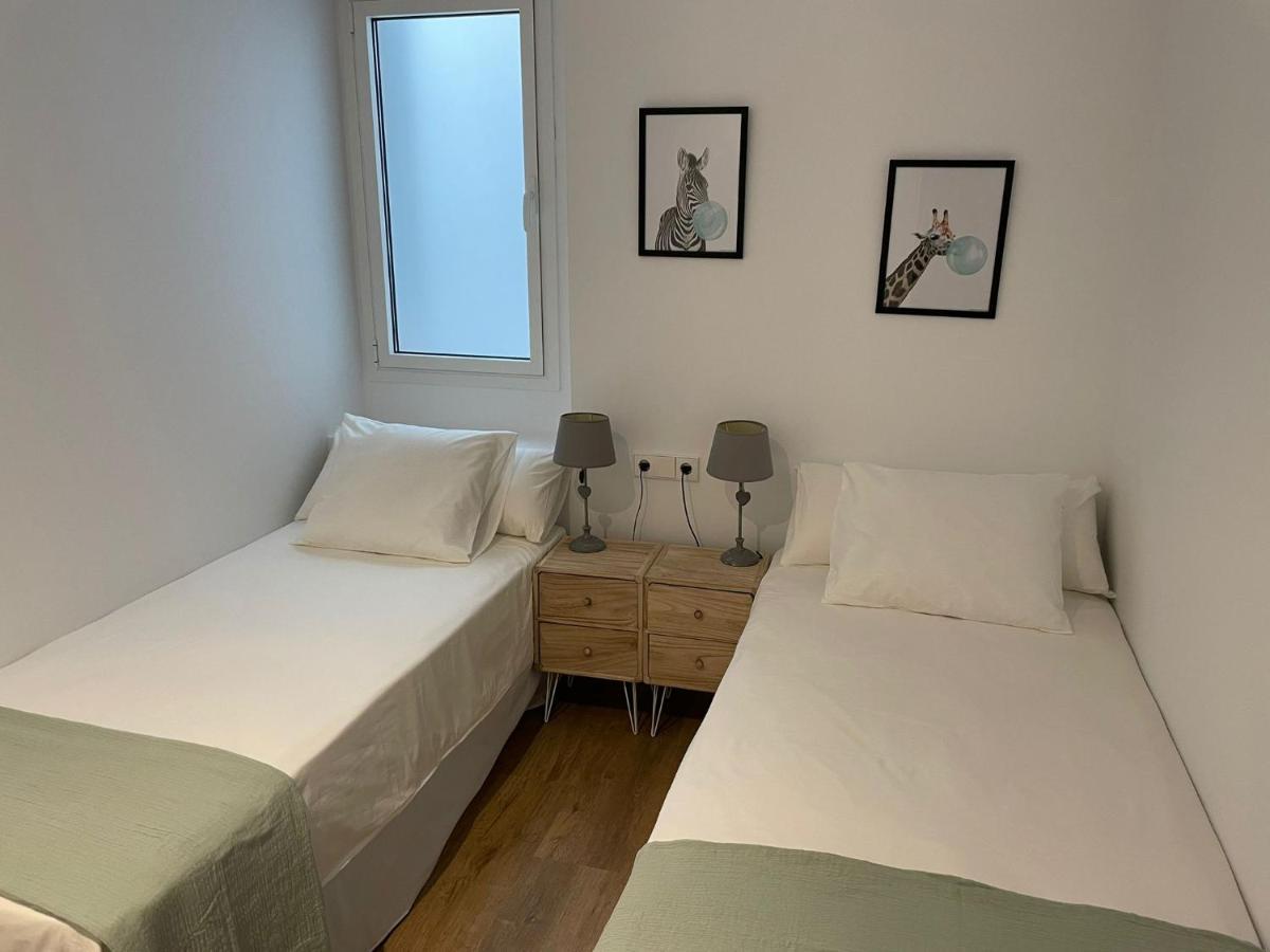 Gaudi Street Apartments Sitges Luaran gambar