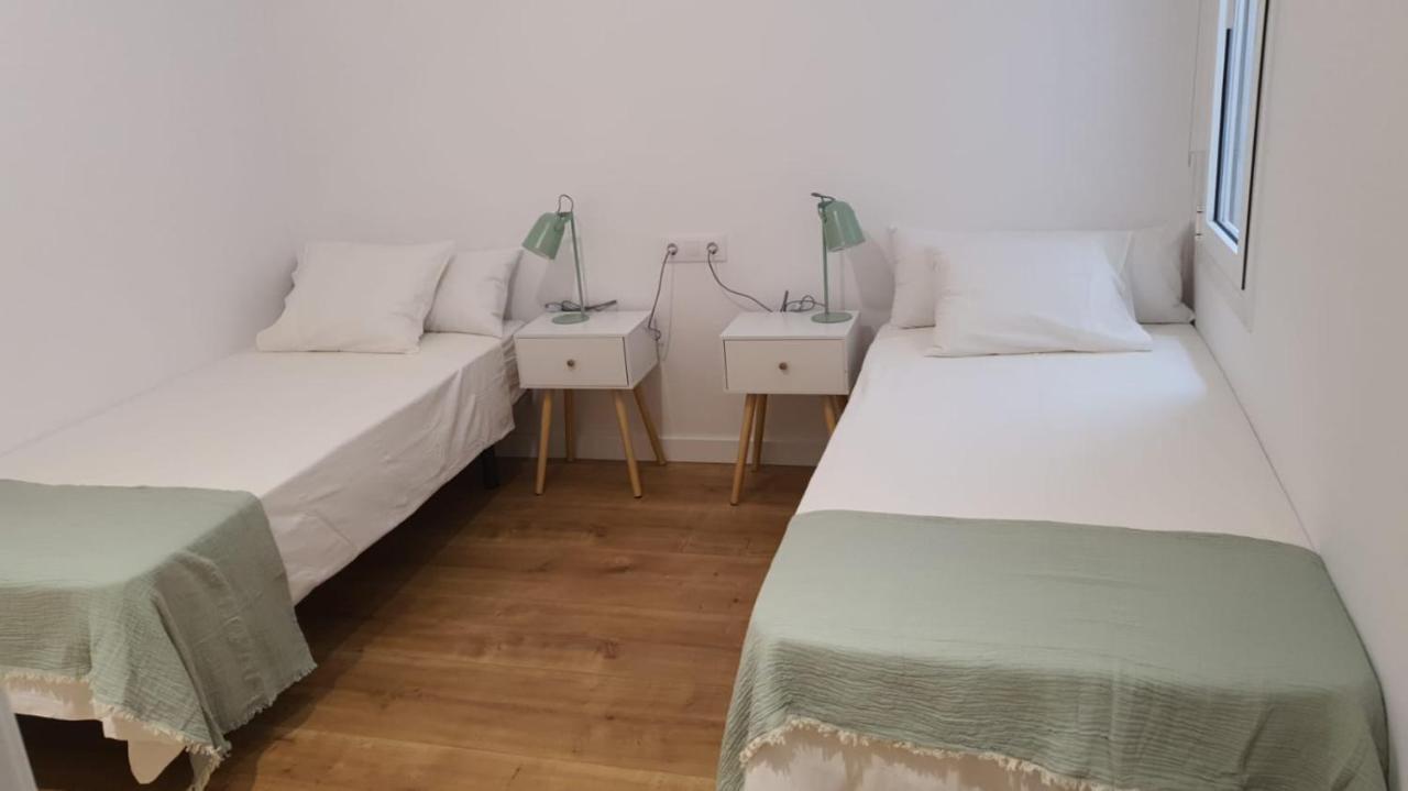 Gaudi Street Apartments Sitges Luaran gambar