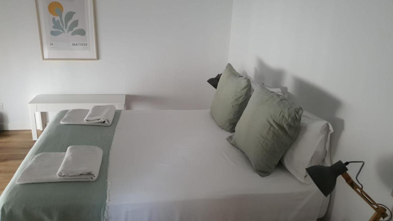 Gaudi Street Apartments Sitges Luaran gambar