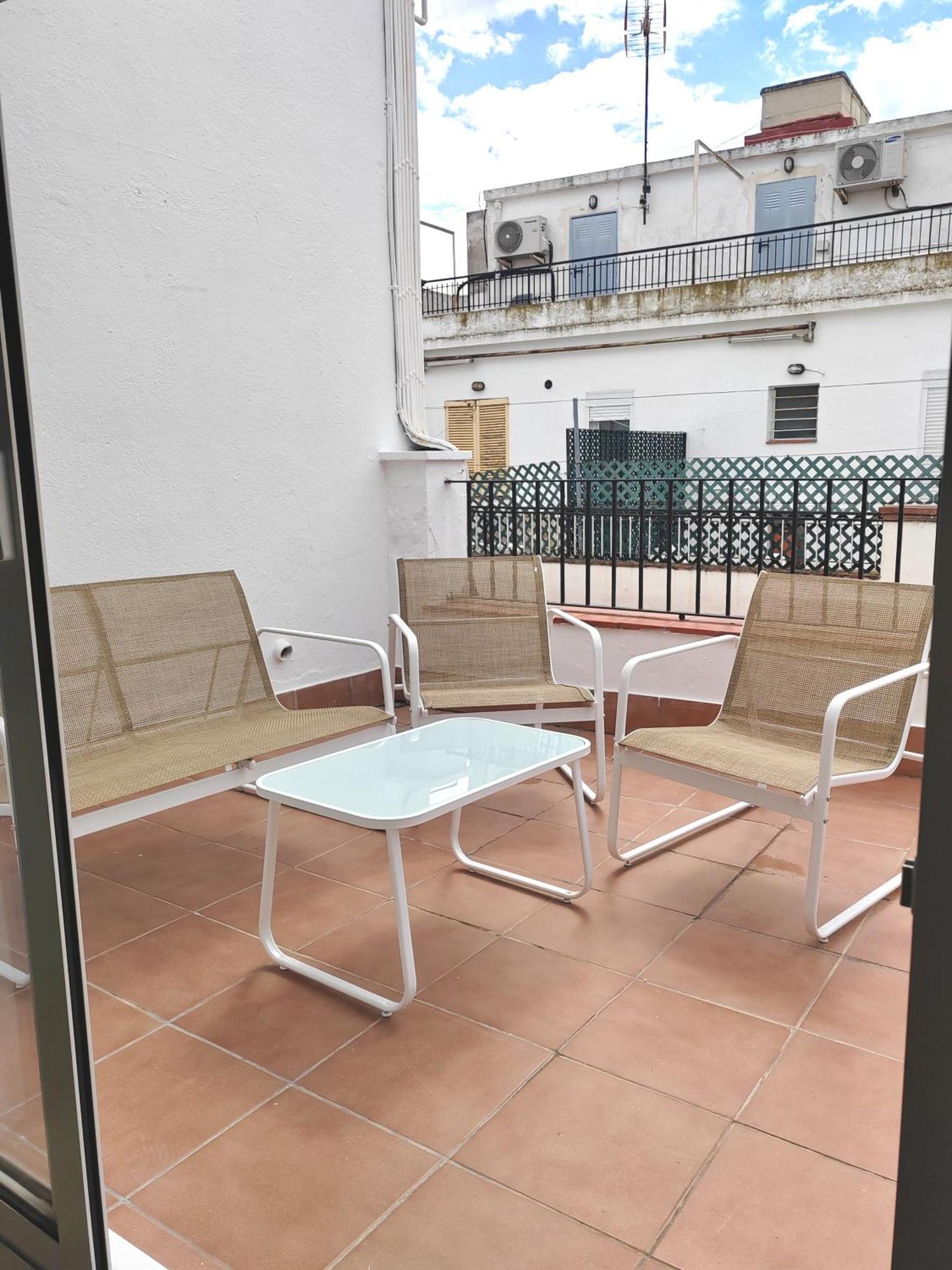 Gaudi Street Apartments Sitges Luaran gambar