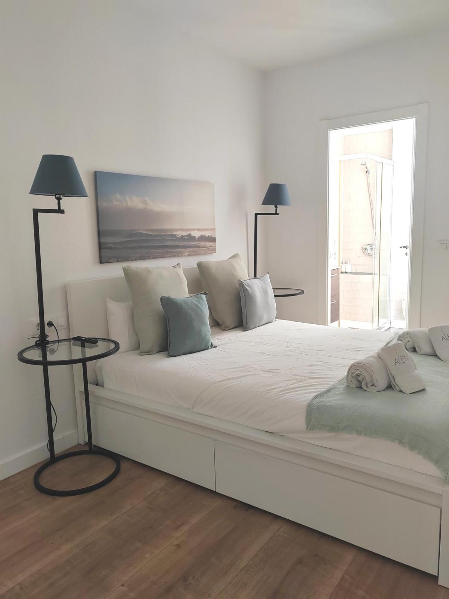 Gaudi Street Apartments Sitges Luaran gambar